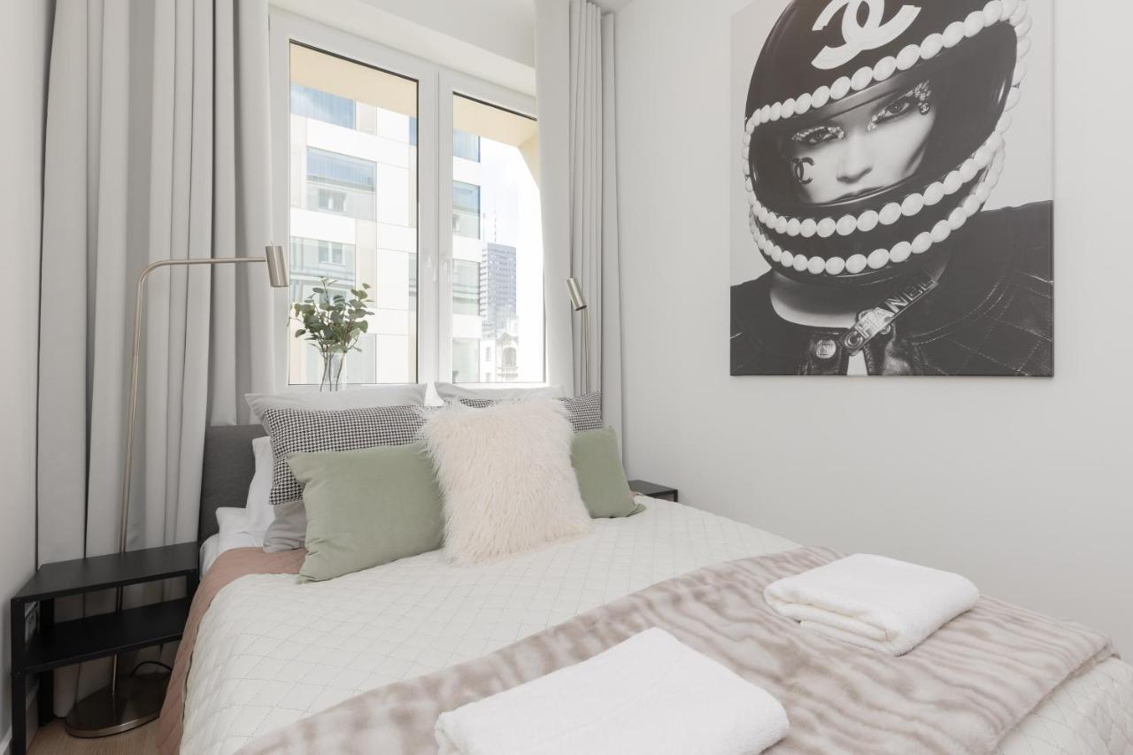 Fashionable City Center Apartment By Noclegi Renters Варшава Экстерьер фото