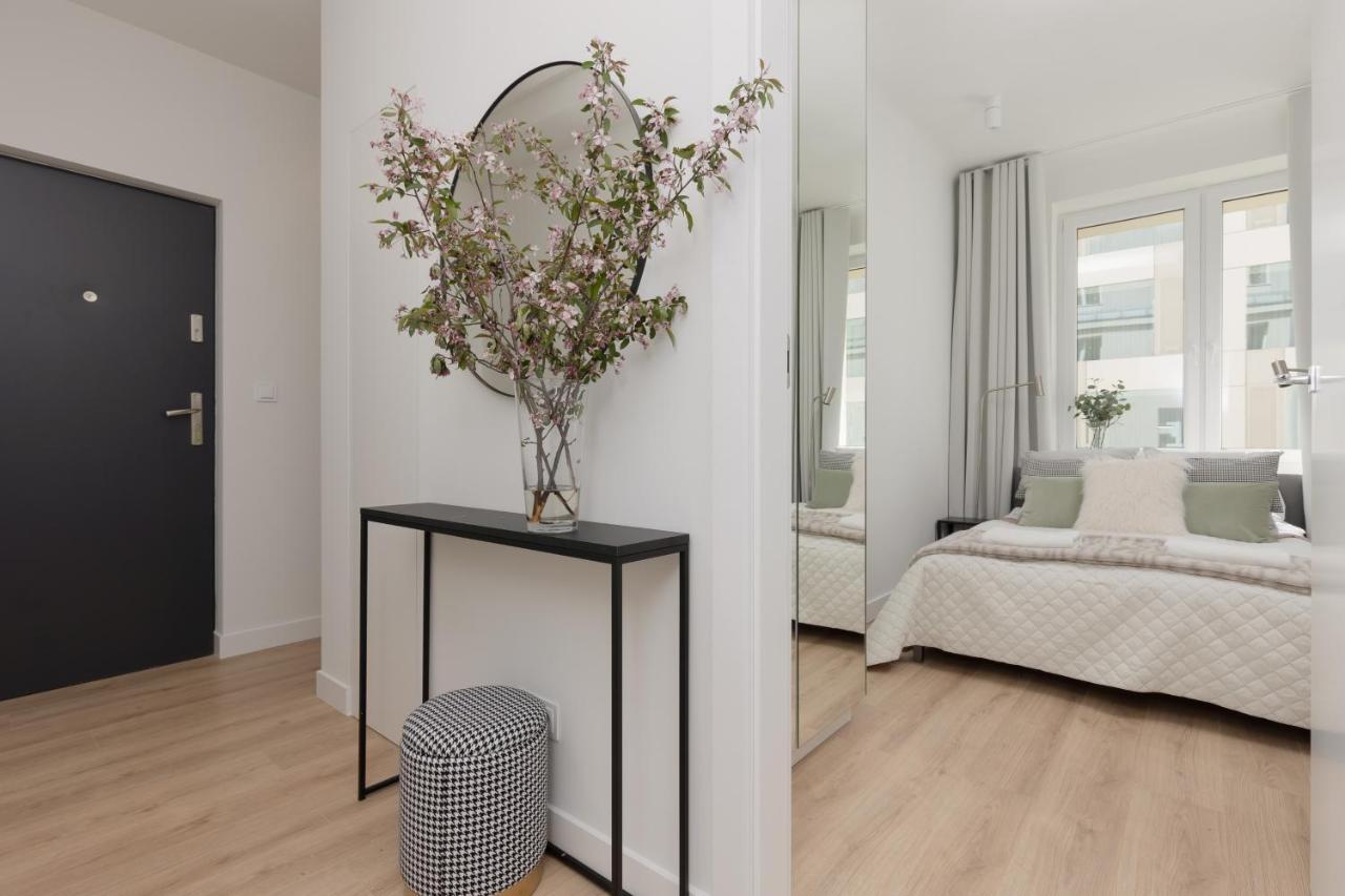 Fashionable City Center Apartment By Noclegi Renters Варшава Экстерьер фото